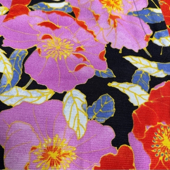 LOFT The Riviera Short purple and orange floral shorts 2 - Picture 4 of 5